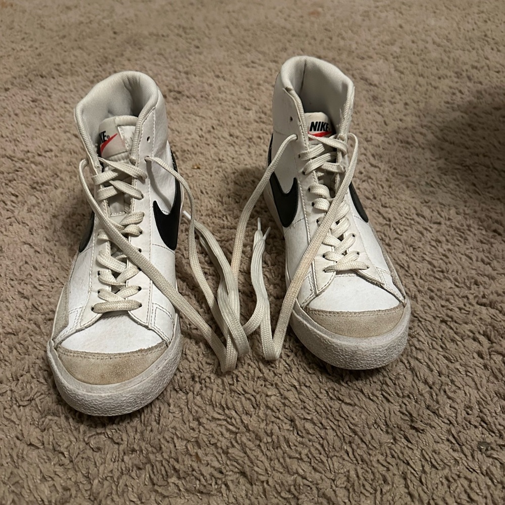 Nike Kids High-Top Sneakers - White and Black